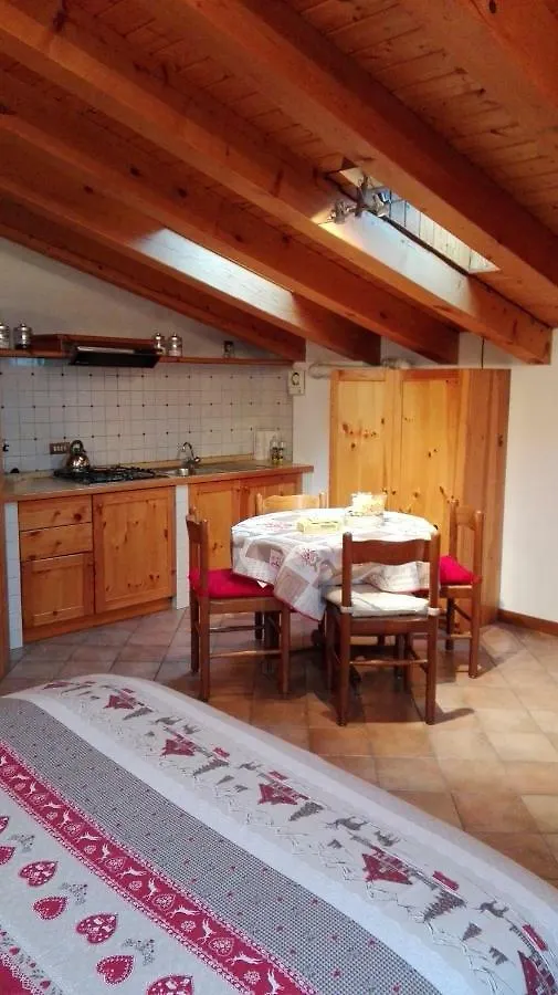 Sweet Home Casa Vacanze La Mansarda Rovetta Italia